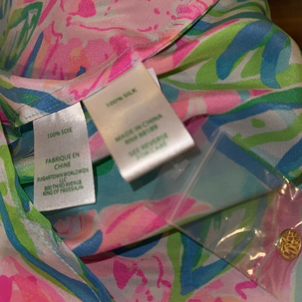 Lilly Pulitzer ELSA 100% Silk Top in multi totally blossom print size Medium NWT - Picture 7 of 8